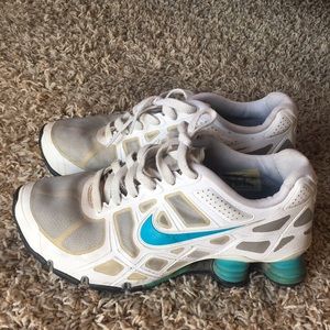 Nike shox big kids 5.5